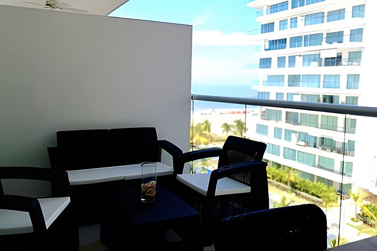 Precioso apto cama King y con salida a playa