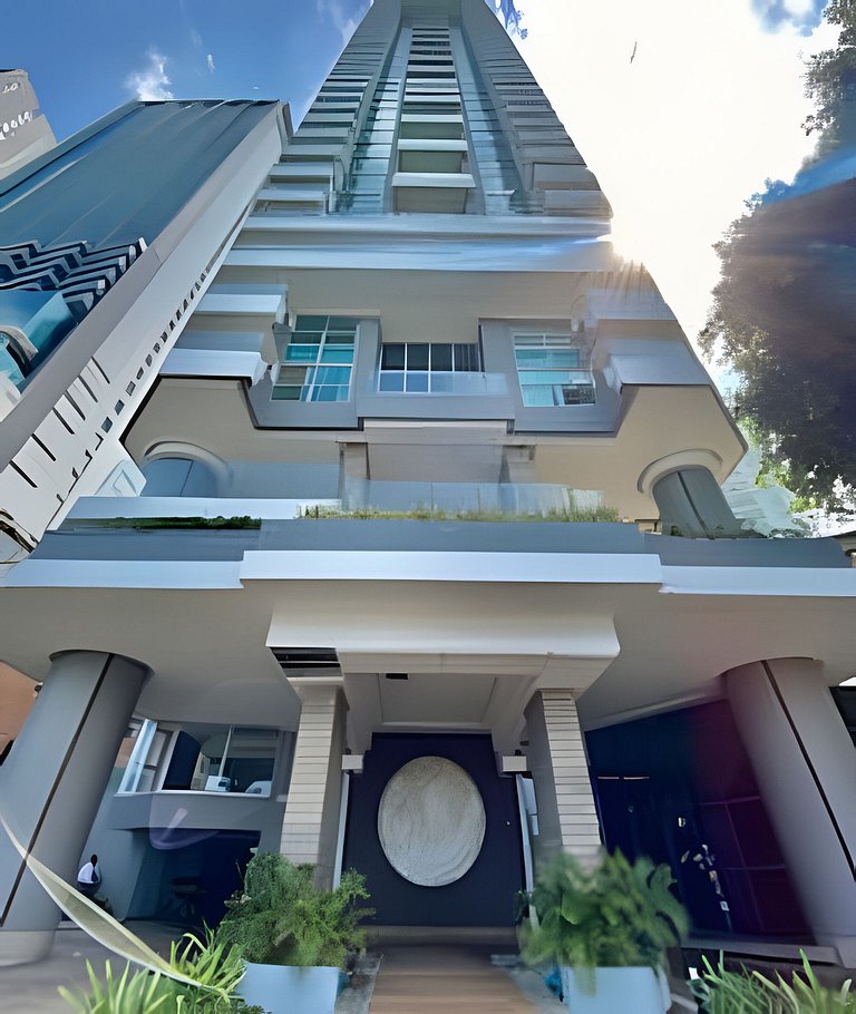 Ocean Majesty, Luxury Haven close to Walled City