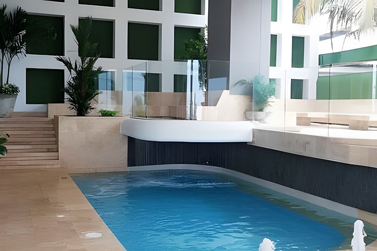 Ocean Majesty, Luxury Haven close to Walled City