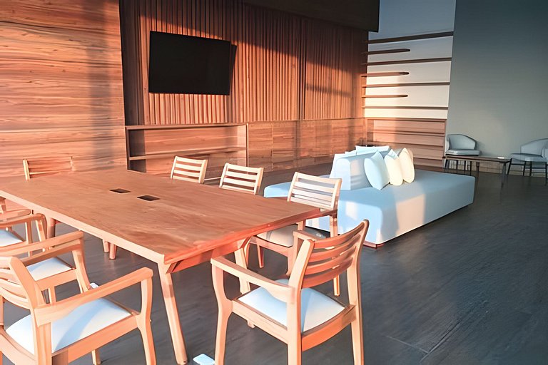 Brand New, 3blocks from Walled C, Stunning Views