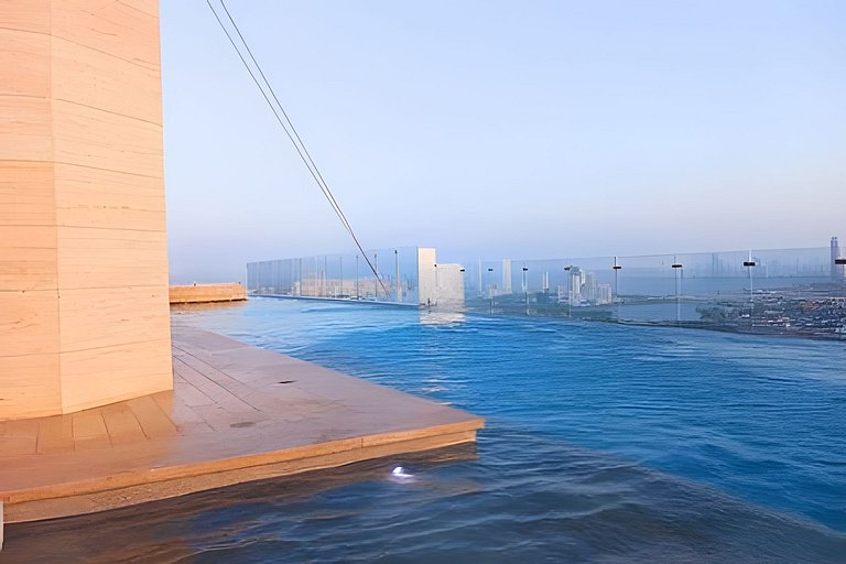 Brand New, 3blocks from Walled C, Stunning Views