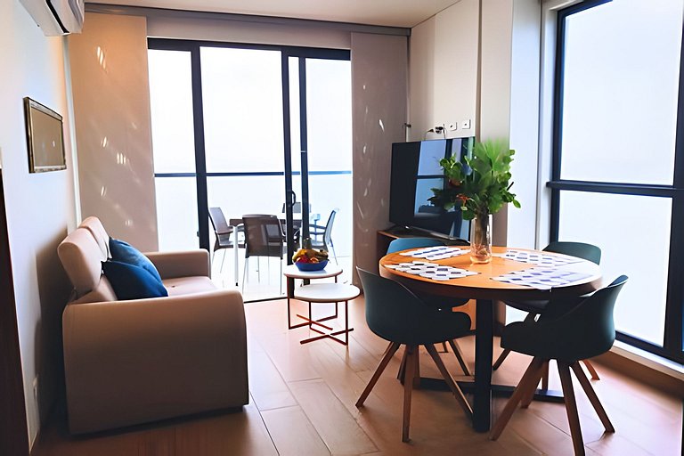 Brand New, 3blocks from Walled C, Stunning Views
