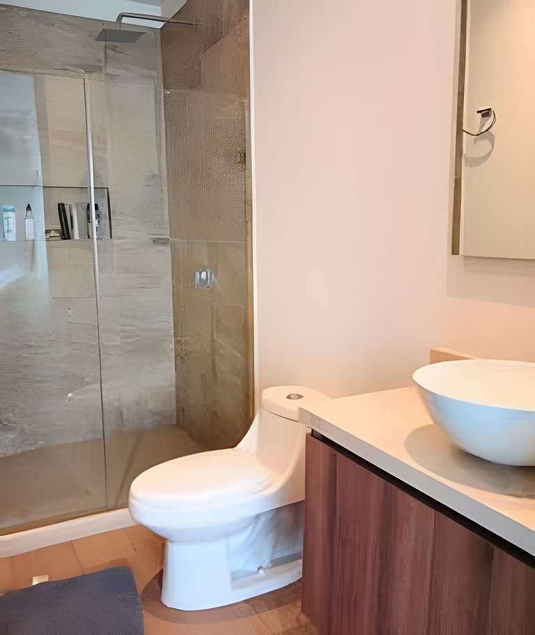 Brand New, 3blocks from Walled C, Stunning Views