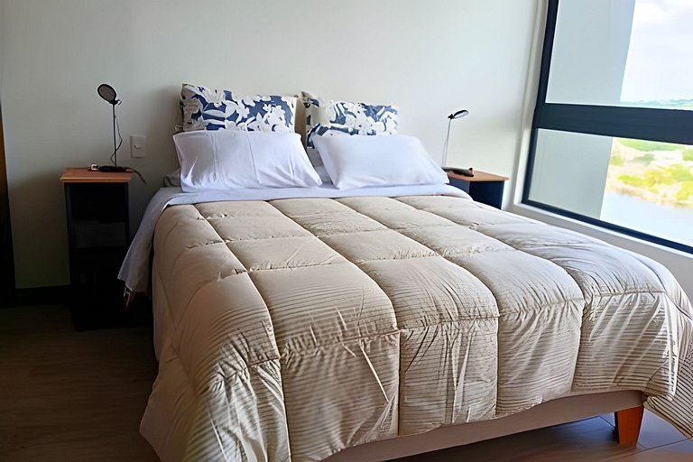 Luxury 2B, stunning View 4 Blocks from walled City