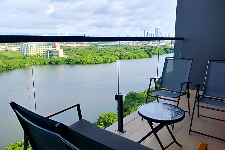 Luxury 2B, stunning View 4 Blocks from walled City