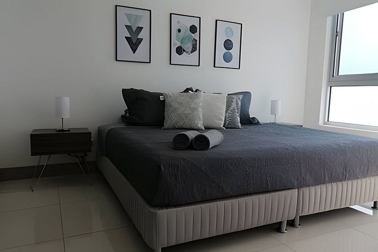 Luxury 2B apartment,Amazing View