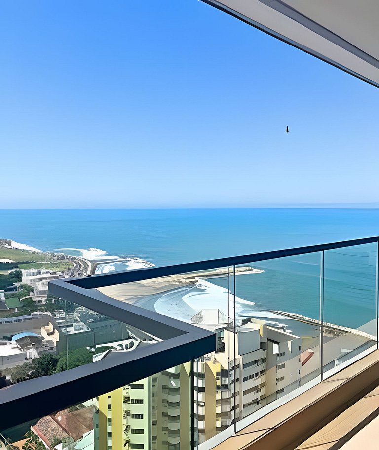 Luxury Apartment with Ocean y Walled City Views