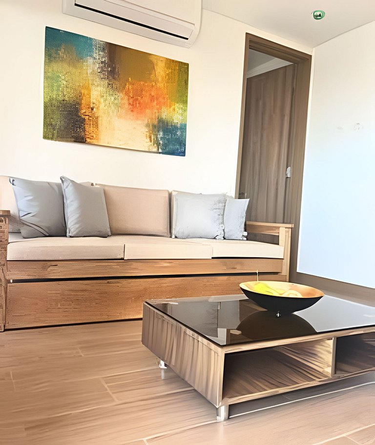 Luxury Apartment with Ocean y Walled City Views