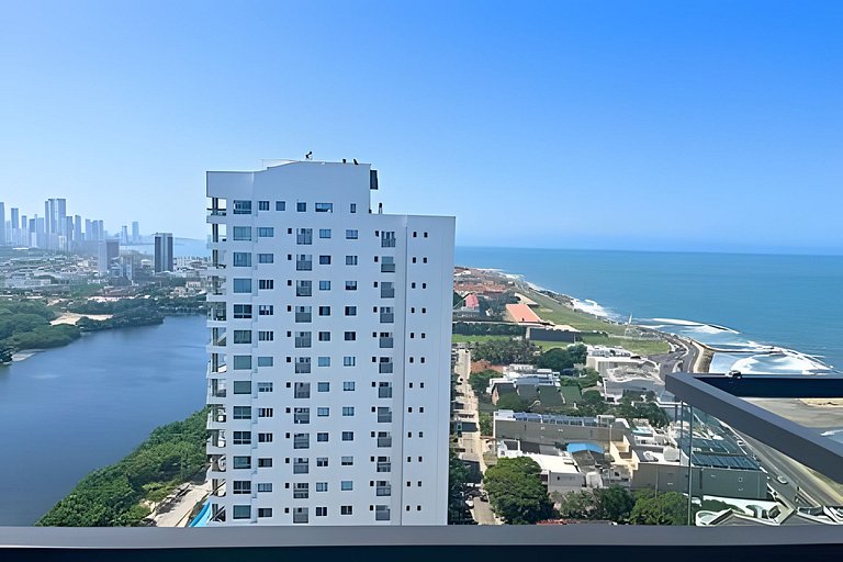 Luxury Apartment with Ocean y Walled City Views