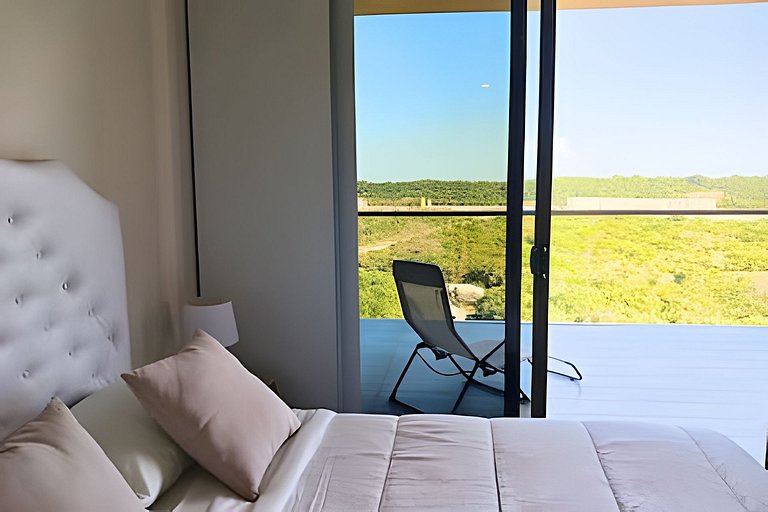 Lujoso, último piso con salida directa a la playa