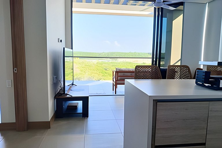 Lujoso, último piso con salida directa a la playa