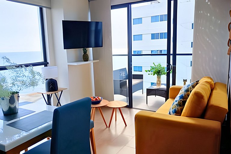 Oceanfront Gem by Walled City, Spectacular Views