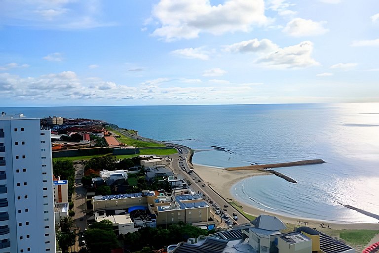 Oceanfront Gem by Walled City, Spectacular Views