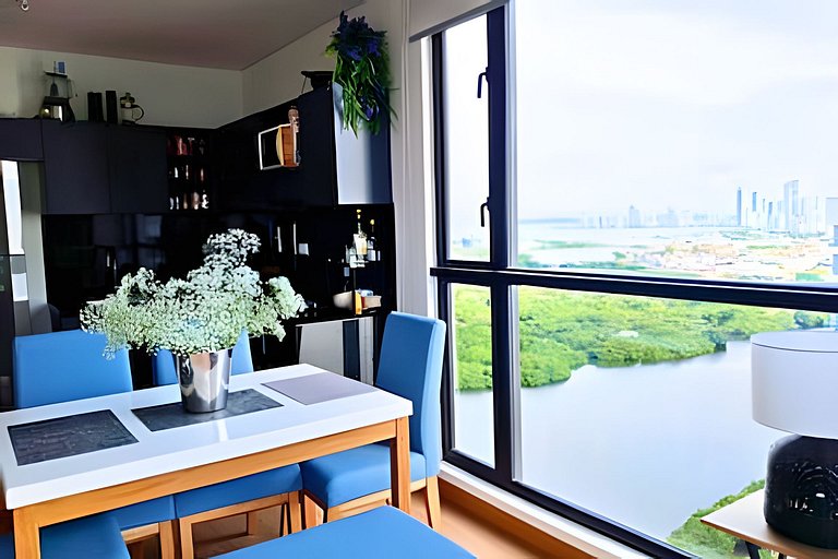 Oceanfront Gem by Walled City, Spectacular Views