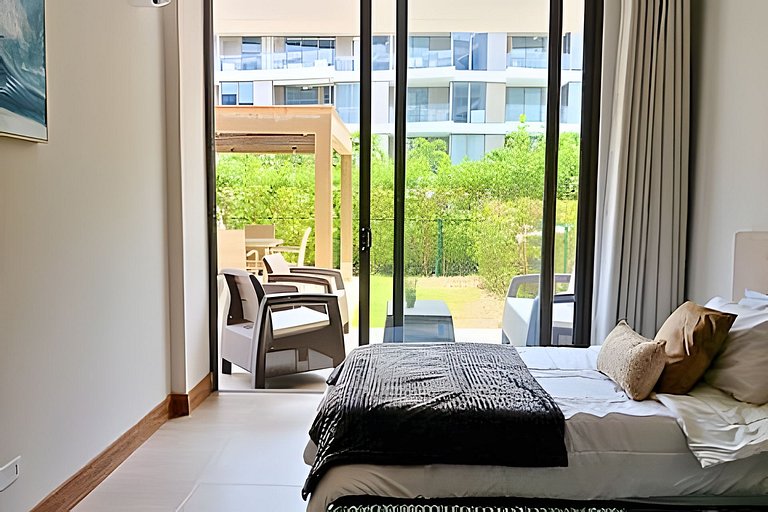 Lujoso Apto con Piscina y Terraza Privada
