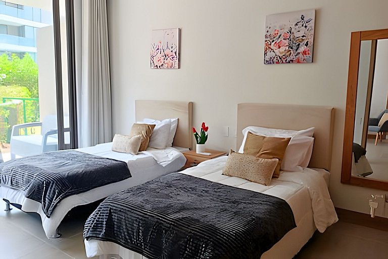 Lujoso Apto con Piscina y Terraza Privada