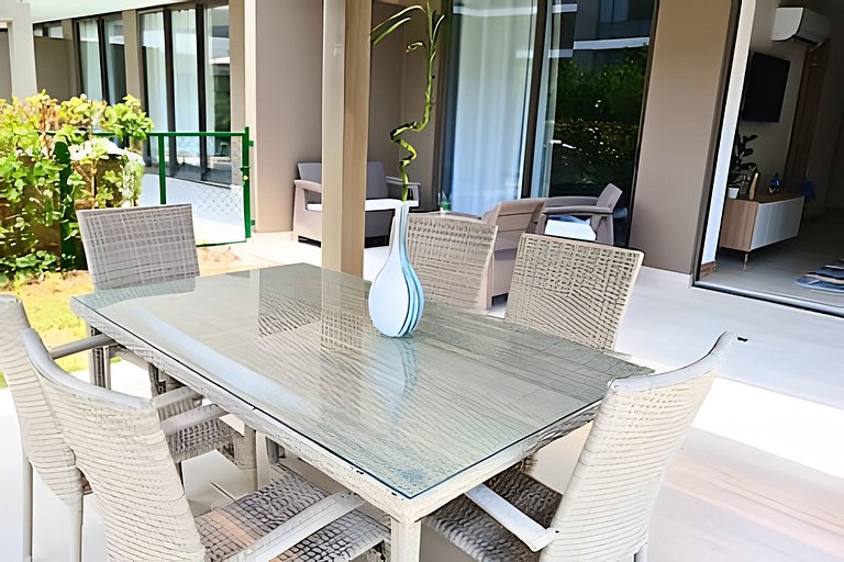 Lujoso Apto con Piscina y Terraza Privada