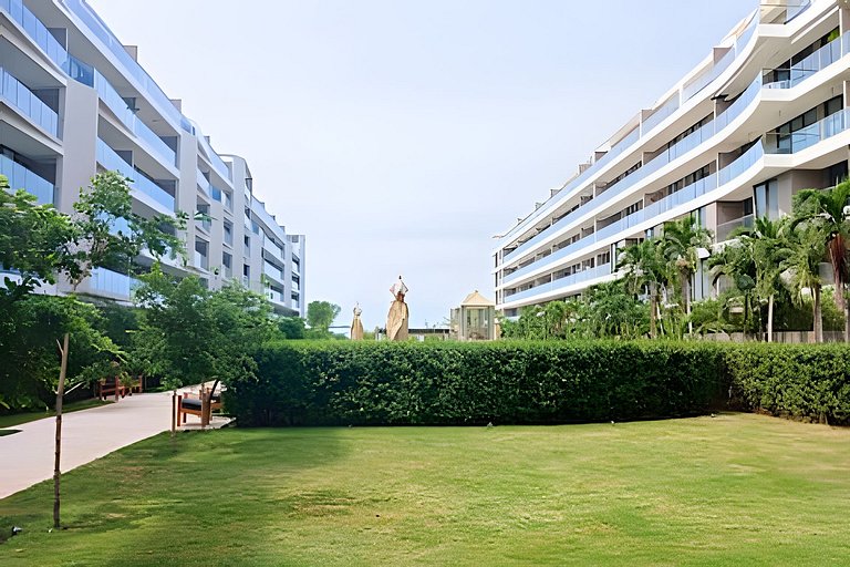 Lujoso Apto con Piscina y Terraza Privada