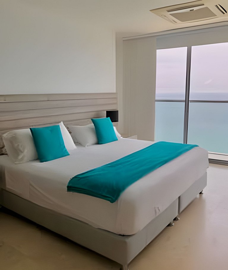Breathtaking ocean view, central location