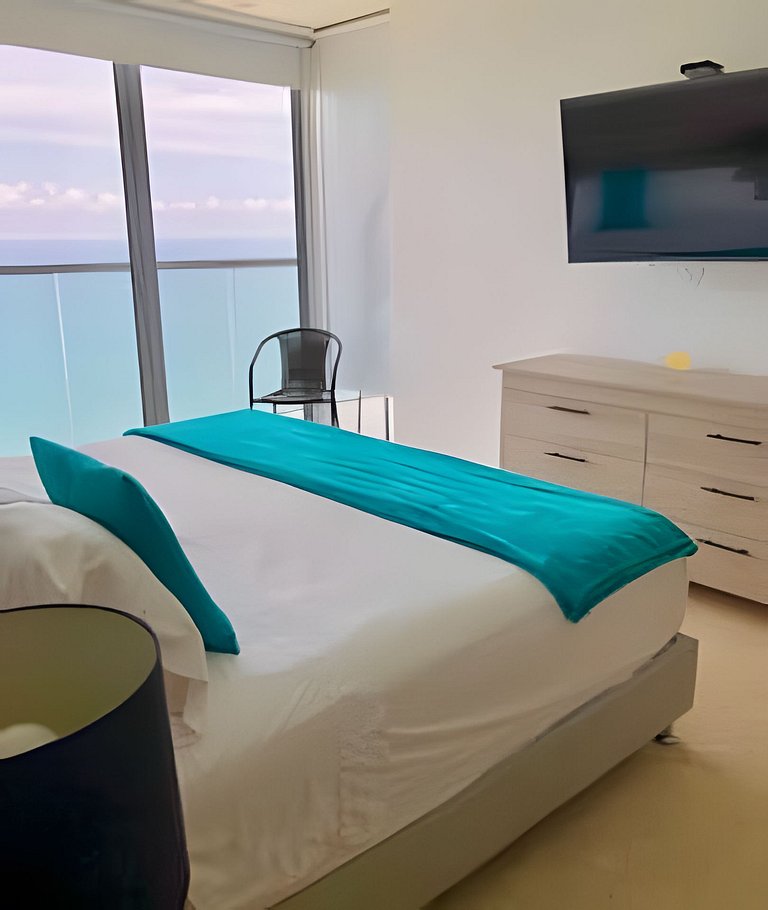 Breathtaking ocean view, central location