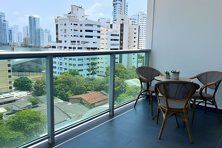 Chic Apartment Near It All
