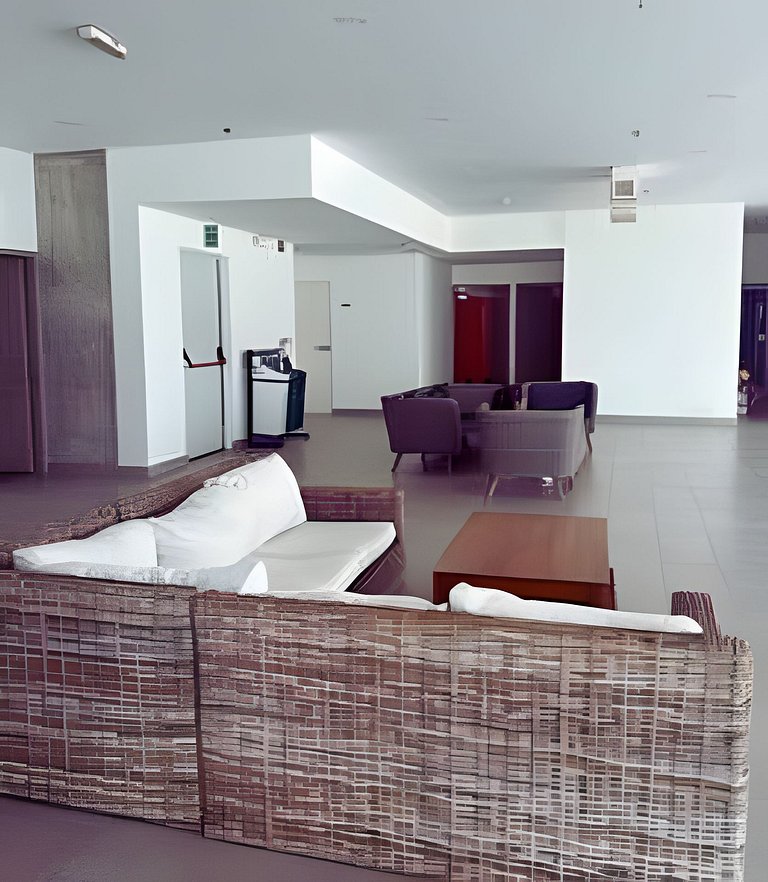 Chic Apartment Near It All