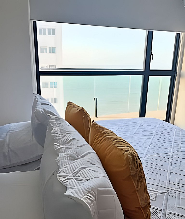 Stuning view to Walled city & Beach, King size bed