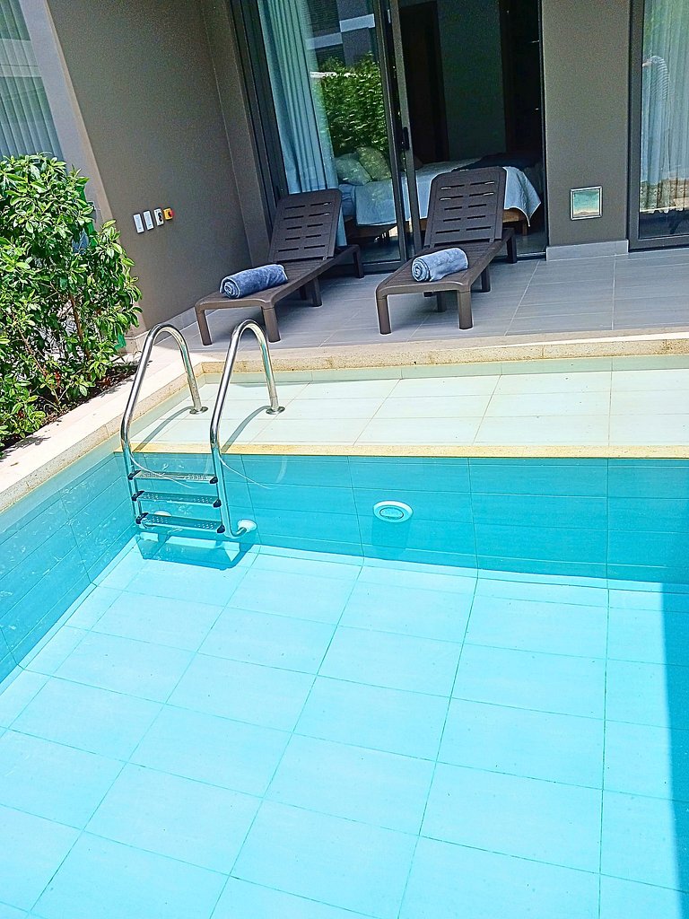 Lujoso Apto con Piscina Privada y salida a playa