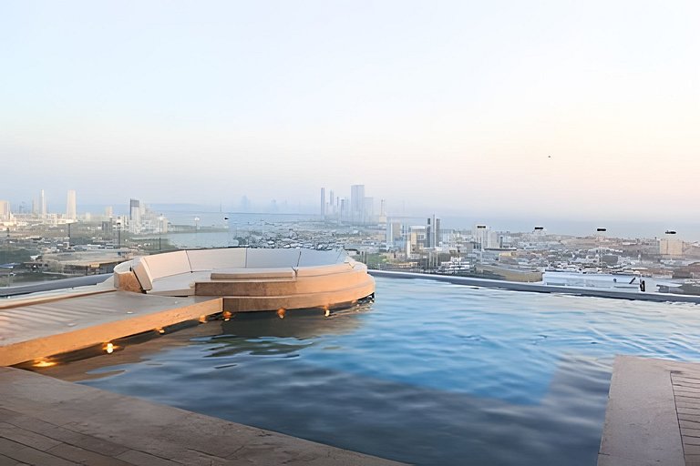 Spectacular apartment, unparallel views!