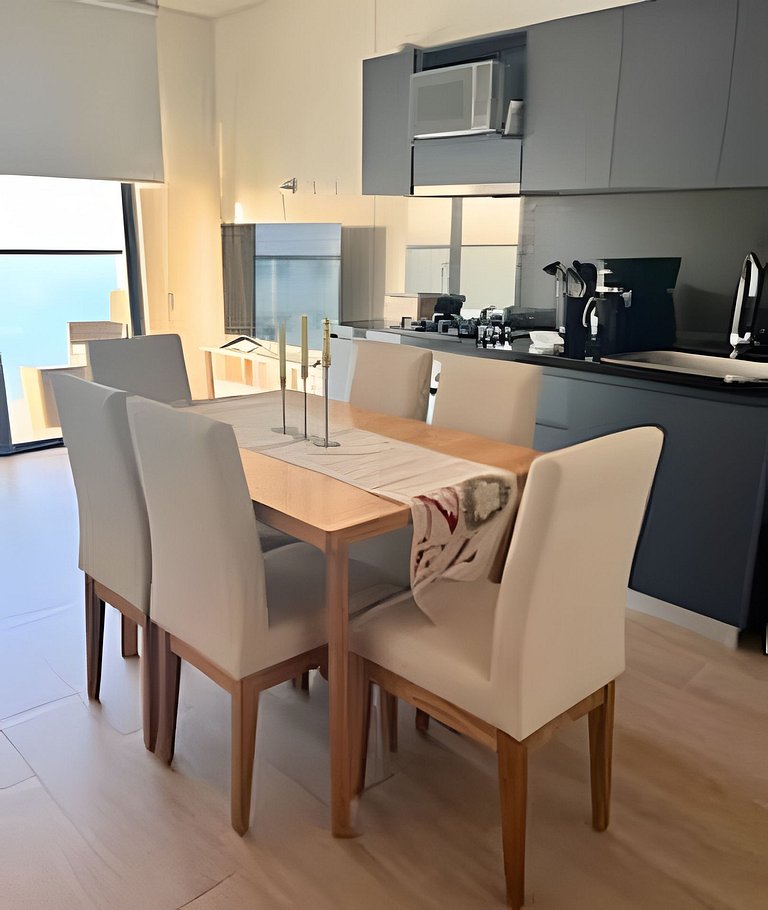 Spectacular apartment, unparallel views!