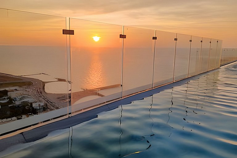 Spectacular apartment, unparallel views!