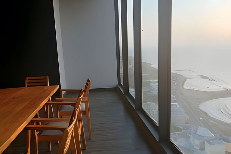 Spectacular apartment, unparallel views!