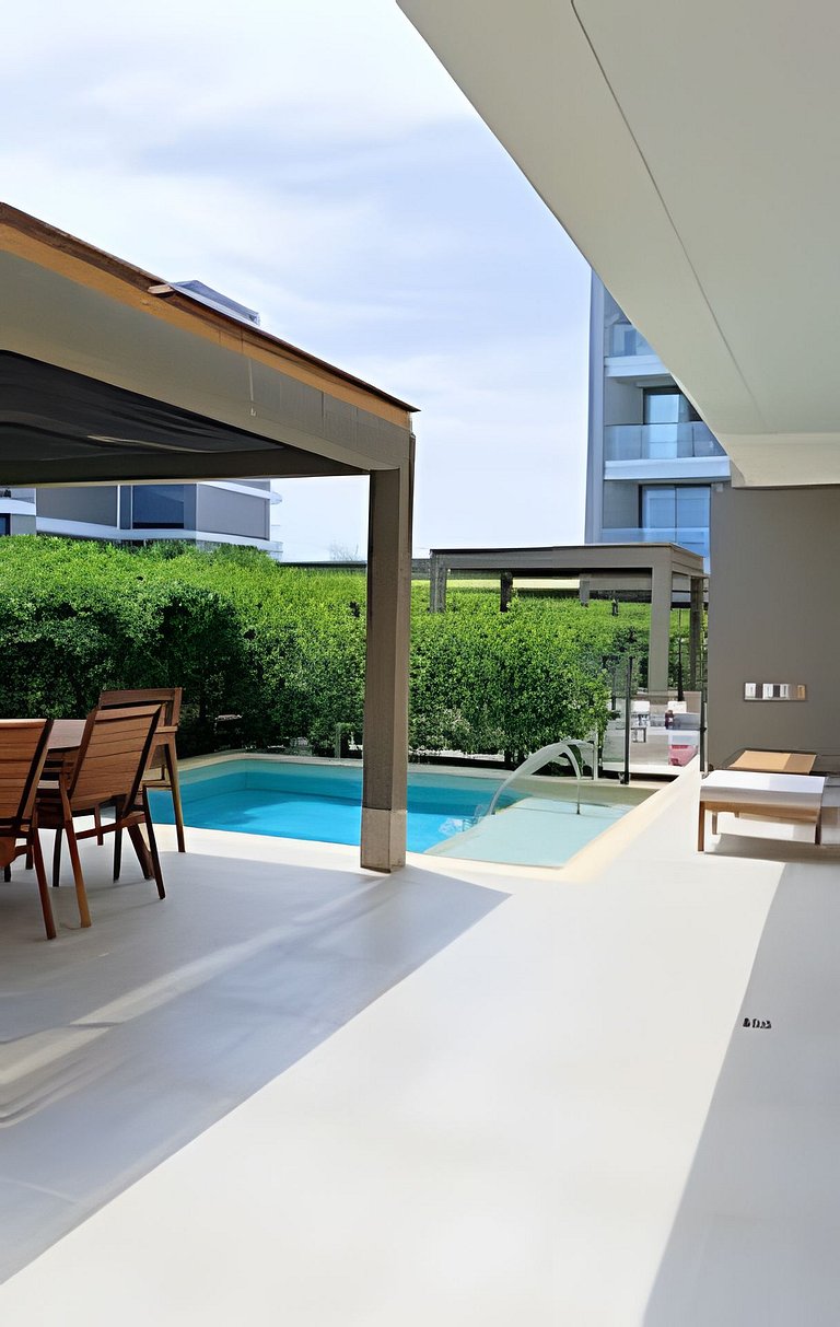 Exclusivo Apto, Piscina Privada y Salida a playa