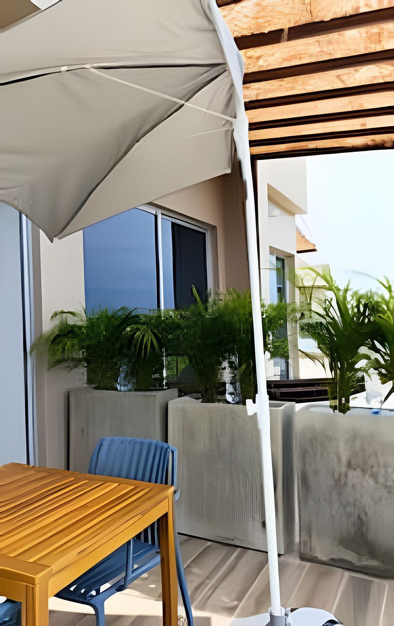 Ultimo piso, amplia terraza y vista impresionante!