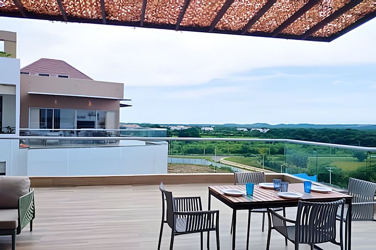 Ultimo piso, amplia terraza y vista impresionante!