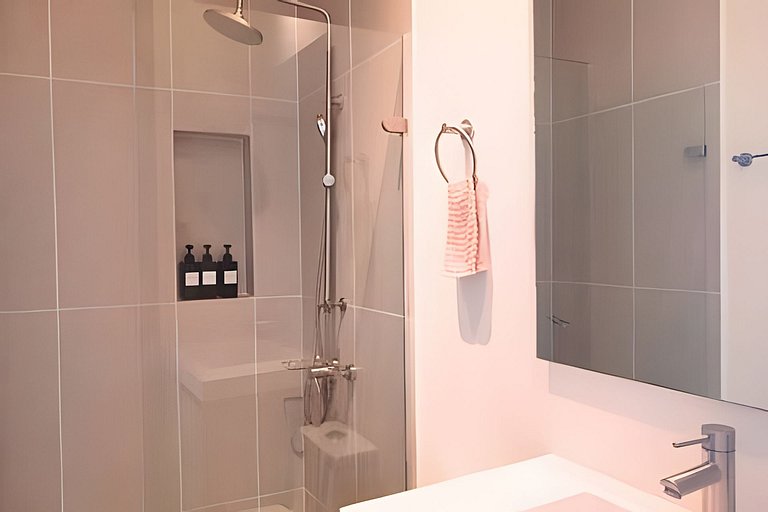 Ultimo piso, amplia terraza y vista impresionante!