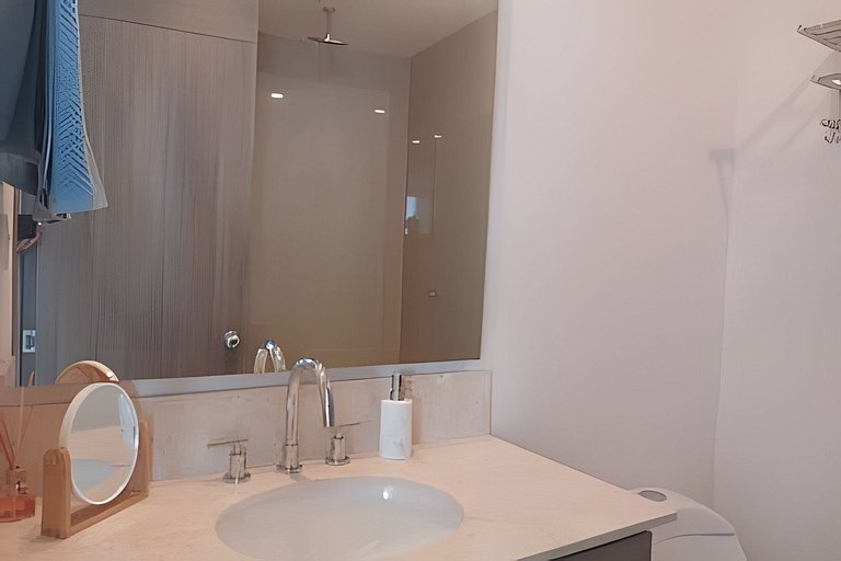 Luxury Escape: Sea, Comfort & Style