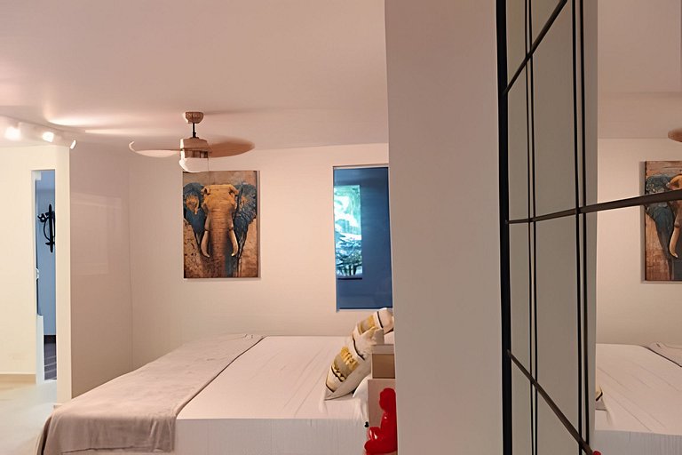 Apartstudio en corazón de C. Amurallada, Cama king