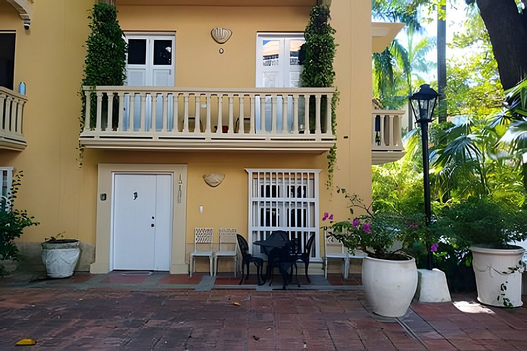 Apartstudio en corazón de C. Amurallada, Cama king