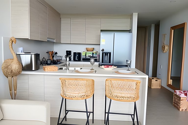 ¡Comodidad y Estilo frente al mar!