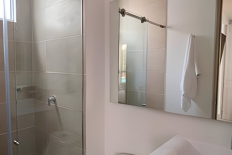 Escapada Perfecta: 2 Camas Queen y Playa a un Paso