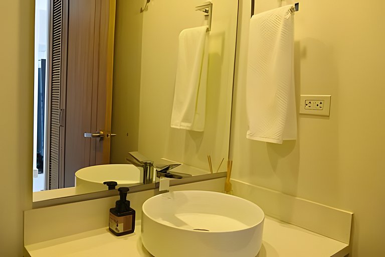 Lujo y Playa en Morros Kai –Vista al Mar y Manglar