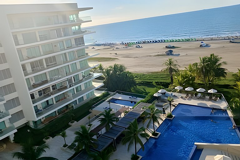 Terraza Frente al Mar y salida directa a la playa