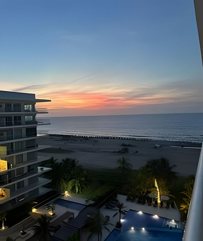 Terraza Frente al Mar y salida directa a la playa