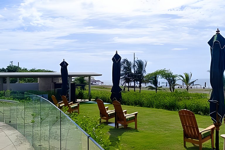 Vista al Mar y Acceso Directo a Playa Privada