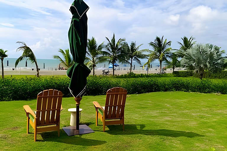 Vista al Mar y Acceso Directo a Playa Privada